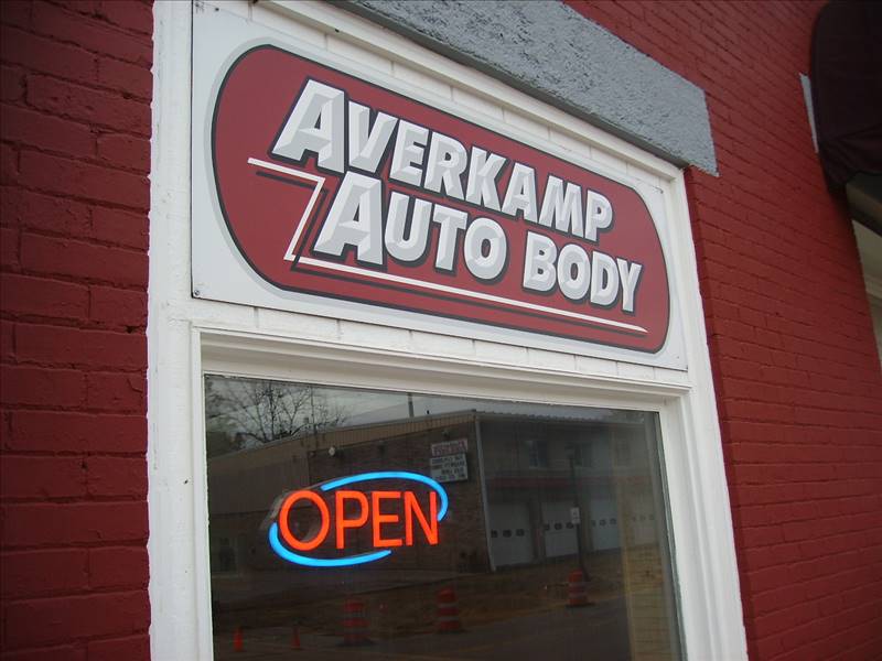 Averkamp Auto Body 230 E MAIN ST, Platteville, WI 53818 Averkamp Auto Body Logo