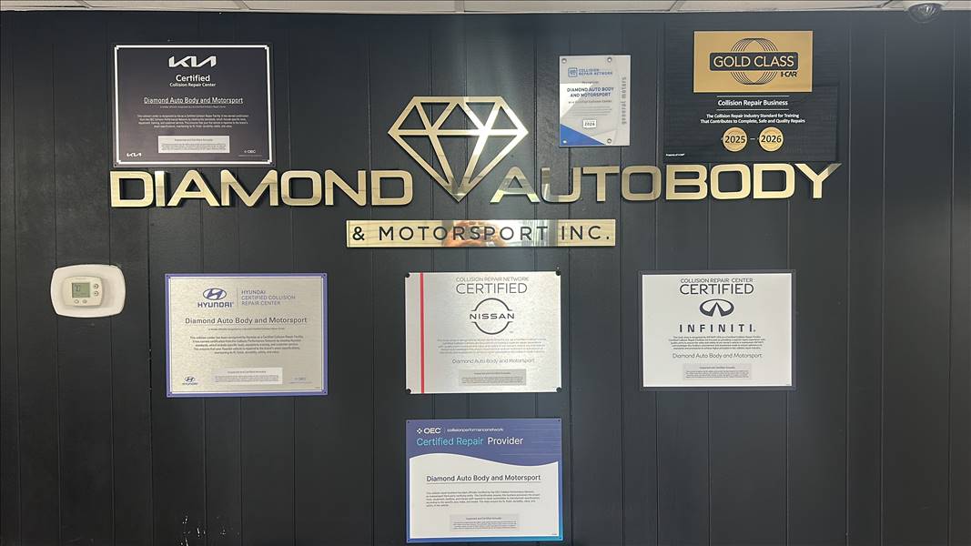 Diamond Auto Body and Motorsport 15843 Stagg Street, Van Nuys,, CA 91406 Diamond Auto Body and Motorsport Logo