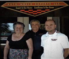 Auto Wreck Experts LLC Logo