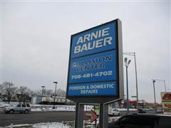 Arnie Bauer Collision Center Logo