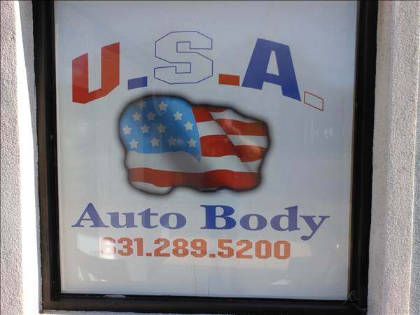 USA Auto Body Logo