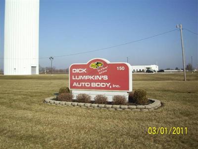 Dick Lumpkins Auto Body Inc. Logo
