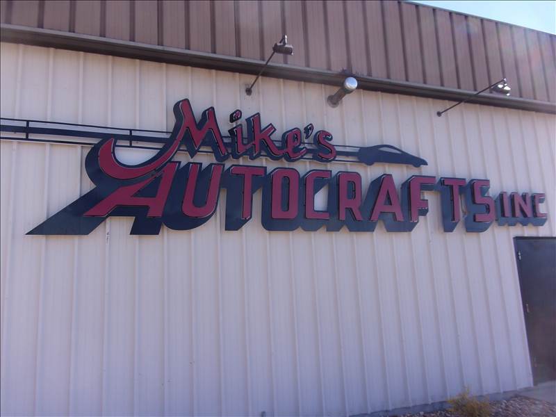Mike's Autocrafts Inc. Logo