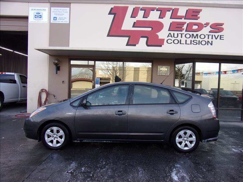 Little Red's Automotive Collision Logo