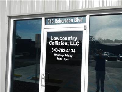 Lowcountry Collision LLC Logo