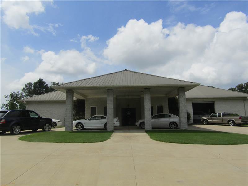 Sanders Collision Center LLC 14940 Broad St., Henagar, AL 35978 Sanders Collision Center LLC Logo