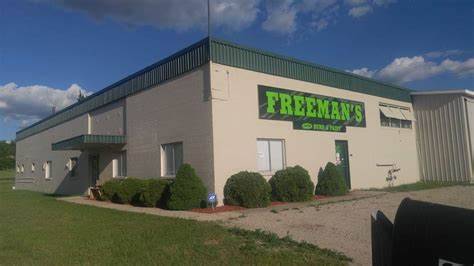 Freeman's Custom Bump & Paint 9470 E 14 1/4 RD, Manton, MI 49663 Freeman's Custom Bump & Paint Logo
