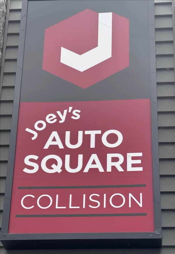 Joey's Autosquare Collision/Arcadia Logo