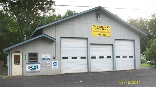 Struberts Auto Body Route 611, Bartonsville, PA 18321 Struberts Auto Body Logo