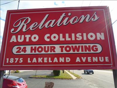 Relations Auto Collision Logo