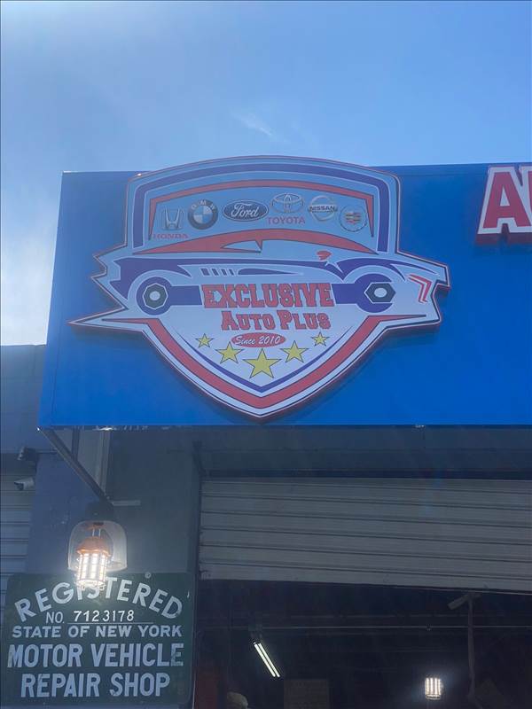 Exclusive Auto Plus Logo