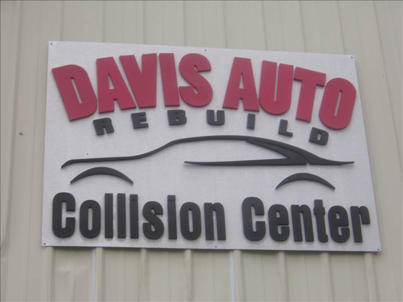 Davis Auto Rebuild Logo